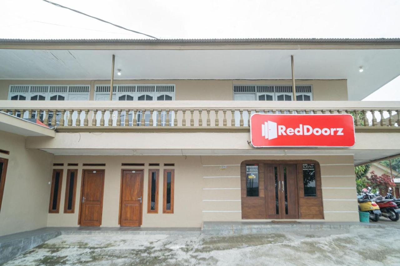 Готель Reddoorz Near Taman Safari 2 Богор Екстер'єр фото
